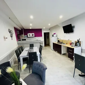 Ludotel Bed & Breakfast