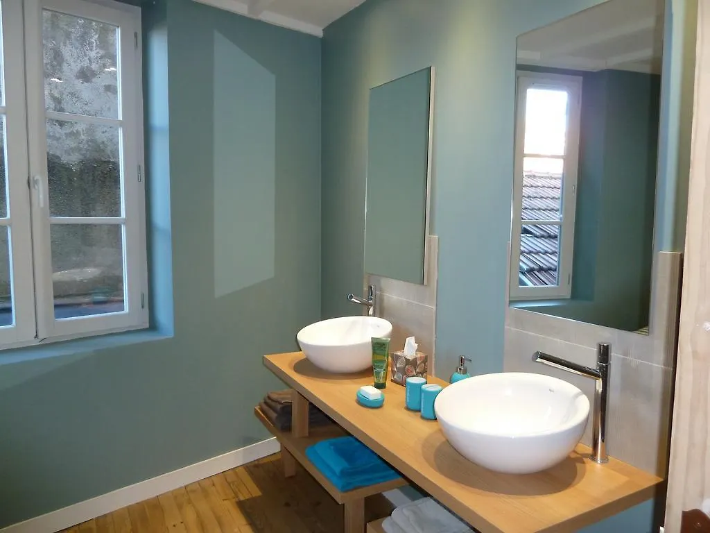 Les Parfums De Madeleine Bed and Breakfast Montbrison
