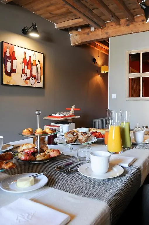 Les Parfums De Madeleine Bed and Breakfast Montbrison 0*,